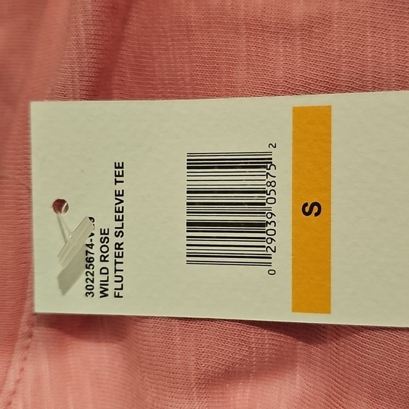 Jessica Simpson Wild Rose Flutter Sleeve Tee - Picture 6 of 7